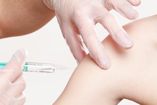 Do I need a travel vaccination ?